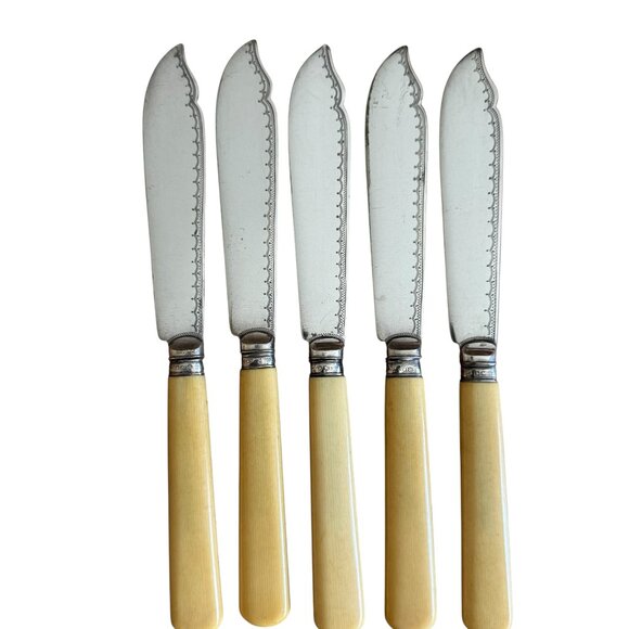 Vintage Fish Seafood Cutlery Set With Lined Box 6 Knives 6 Forks Etched Details - Picture 6 of 16